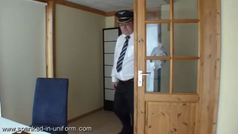 Lottie Kinsade’s In-flight Surprise – The Champagne Mishap