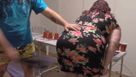 The Naked Bottom – Kandis Beer Pong Betrayal